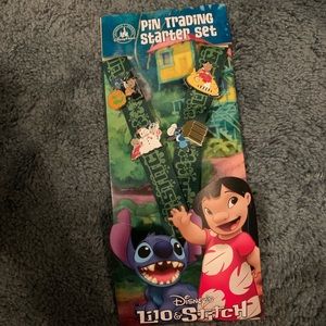 Disney pin trading starter set LILO and STITCH